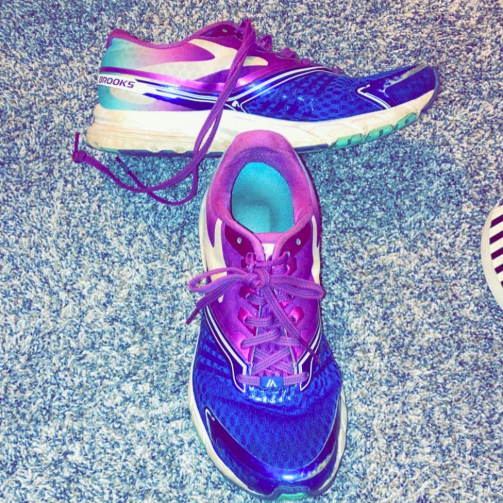 Size 8 brooks well worn